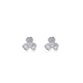 Fine jewellery, silver jewellery, hypoallergenic, tarnish-free, close-up front view of a Pair of silver ear studs shaped like flower on a white background